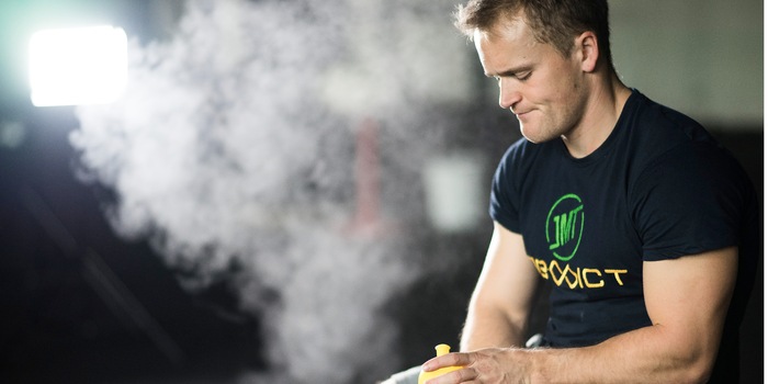 Jonas «plaudert aus der Sporttasche». Seine Erfahrung zeigt, welche Rolle Ernährung für ein erfolgreiches Trainingsergebnis spielt. Bild: aeddict.com