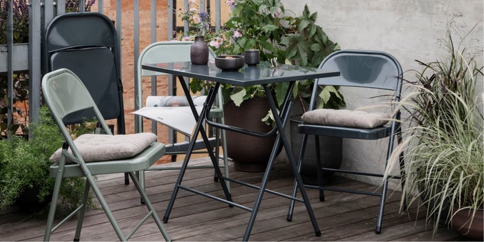 Bring den beliebten Wohntrend auch auf den Balkon oder in den Garten. Bild: House Doctor Bring den beliebten Wohntrend auch auf den Balkon oder in den Garten. Bild: House Doctor