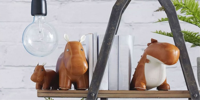Gewichte waren noch nie so süss: «Hippo» bewahrt deine Bücher, Briefe oder Fenster vor dem Fall. Bild: Züny