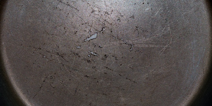 Challenging household myths: Does a scratched Teflon pan really make you ill?