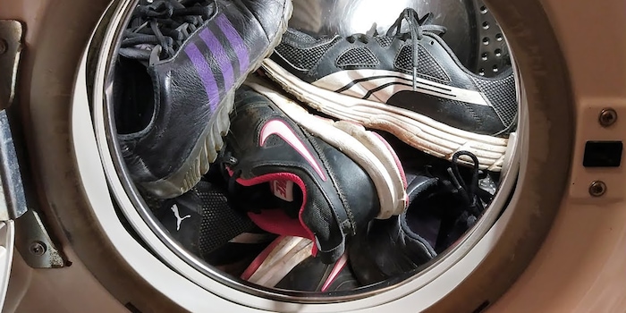Schuhe werden in der Waschmaschine sauber, aber was kannst du damit sonst noch reinigen? Schuhe werden in der Waschmaschine sauber, aber was kannst du damit sonst noch reinigen?