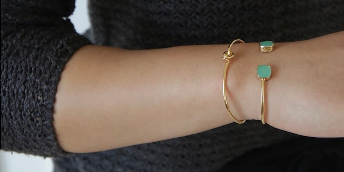Diesen Schmuck nimmst du gern auf den Arm. Bild: Tara Style Diesen Schmuck nimmst du gern auf den Arm. Bild: Tara Style