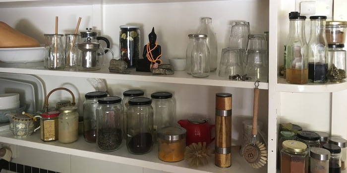 There are easy ways of producing less plastic waste in the kitchen.