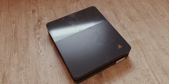 Laut der russischen Techseite Rozetked soll das die PS5 sein. Laut der russischen Techseite Rozetked soll das die PS5 sein.
