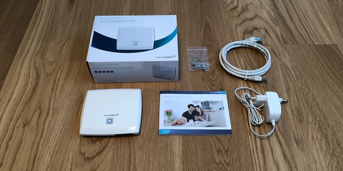 Die Schaltzentrale des Homematic-IP-Universums: Der Access Point inklusive Zubehör.