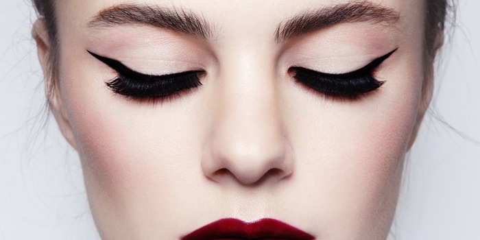 Ein echter Blickfang: Eyeliner verleiht deinen Augen eine einzigartige Ausstrahlung.