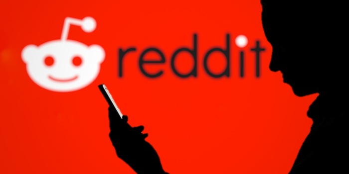 Shutterstock/Poetra.RH