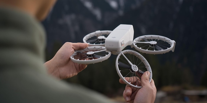 DJI