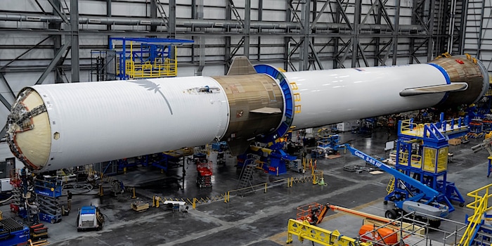 Blue Origin / First and second rocket stage of New Glenn