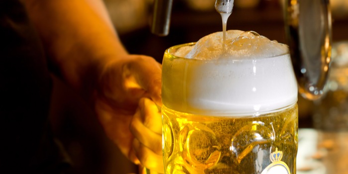 Les connaisseurs de bière sont d'accord : la bière préférée a meilleur goût dans le bon verre.
