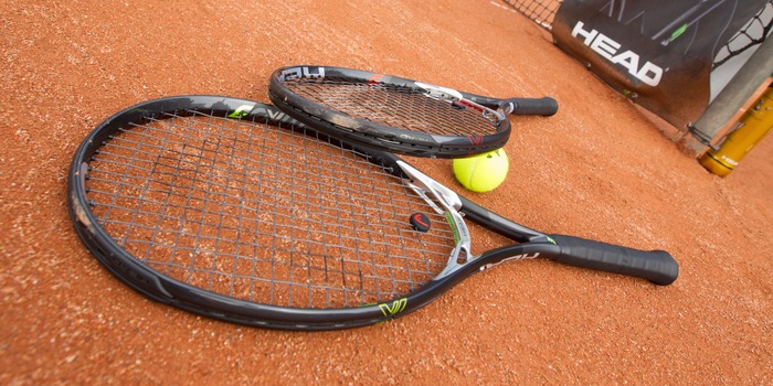 Nous avons testé le MxG 3 (noir/vert) et le MxG 5 (noir/rouge) pour vous. Photo : Nikolas Reigel, CC Media.